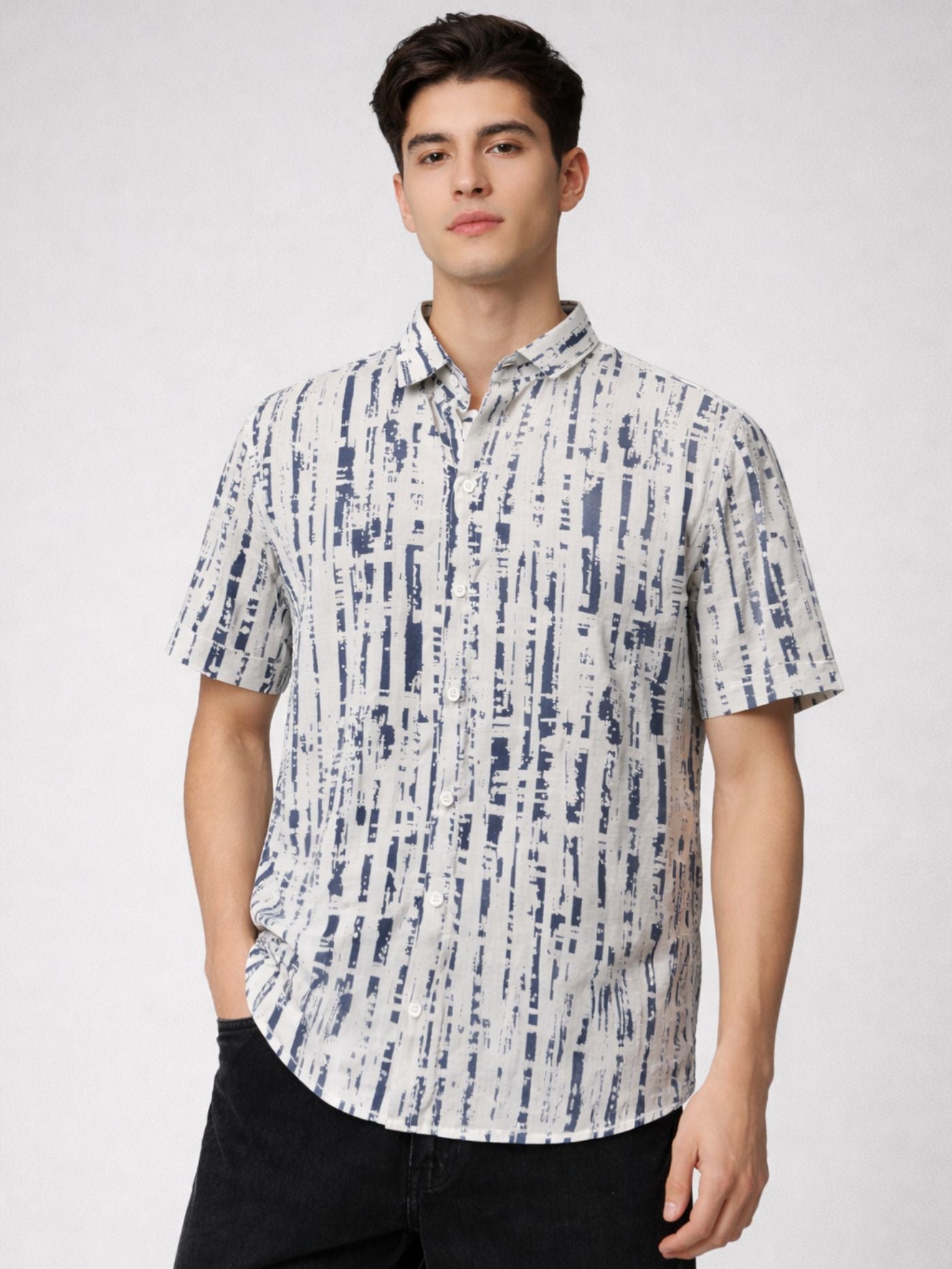 InkTrail modern vertical pattern short sleeve shirt